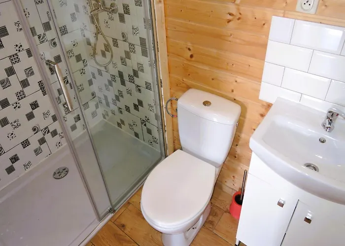 Homes With Swimming Pool, 別荘