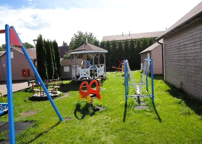 Homes With Swimming Pool, 別荘